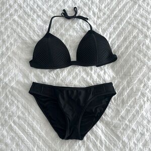 Venus black ribbed bikini. Size 8 bottoms DD top